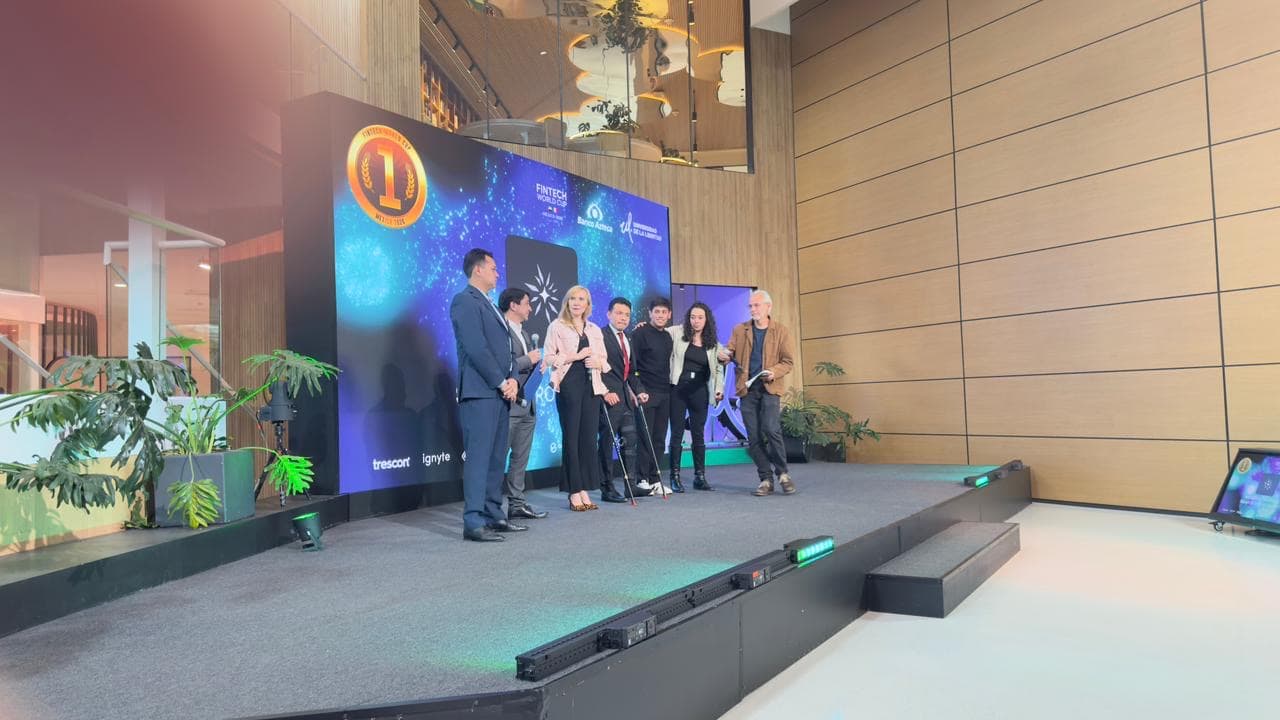 Escenario con equipo